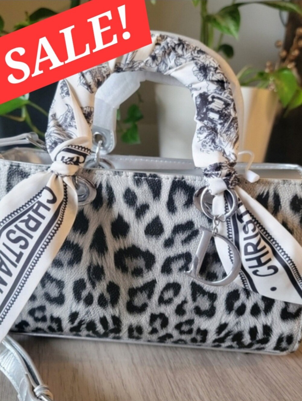 🔴75 Sale!! Stylish Leopard Print Handbag with Twilly Scarf